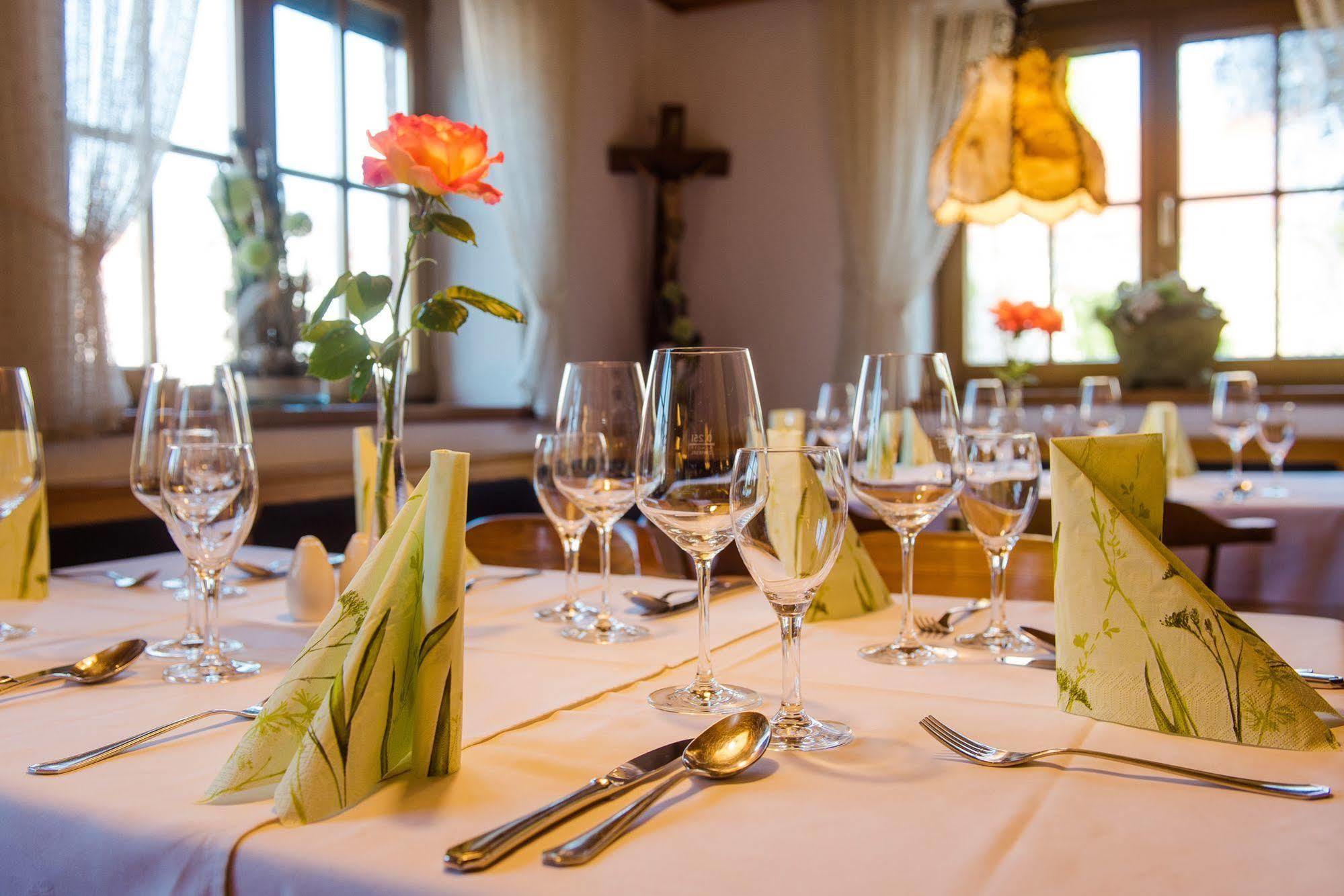 Hotel Gasthof Zum Roessle Altenstadt  Εξωτερικό φωτογραφία