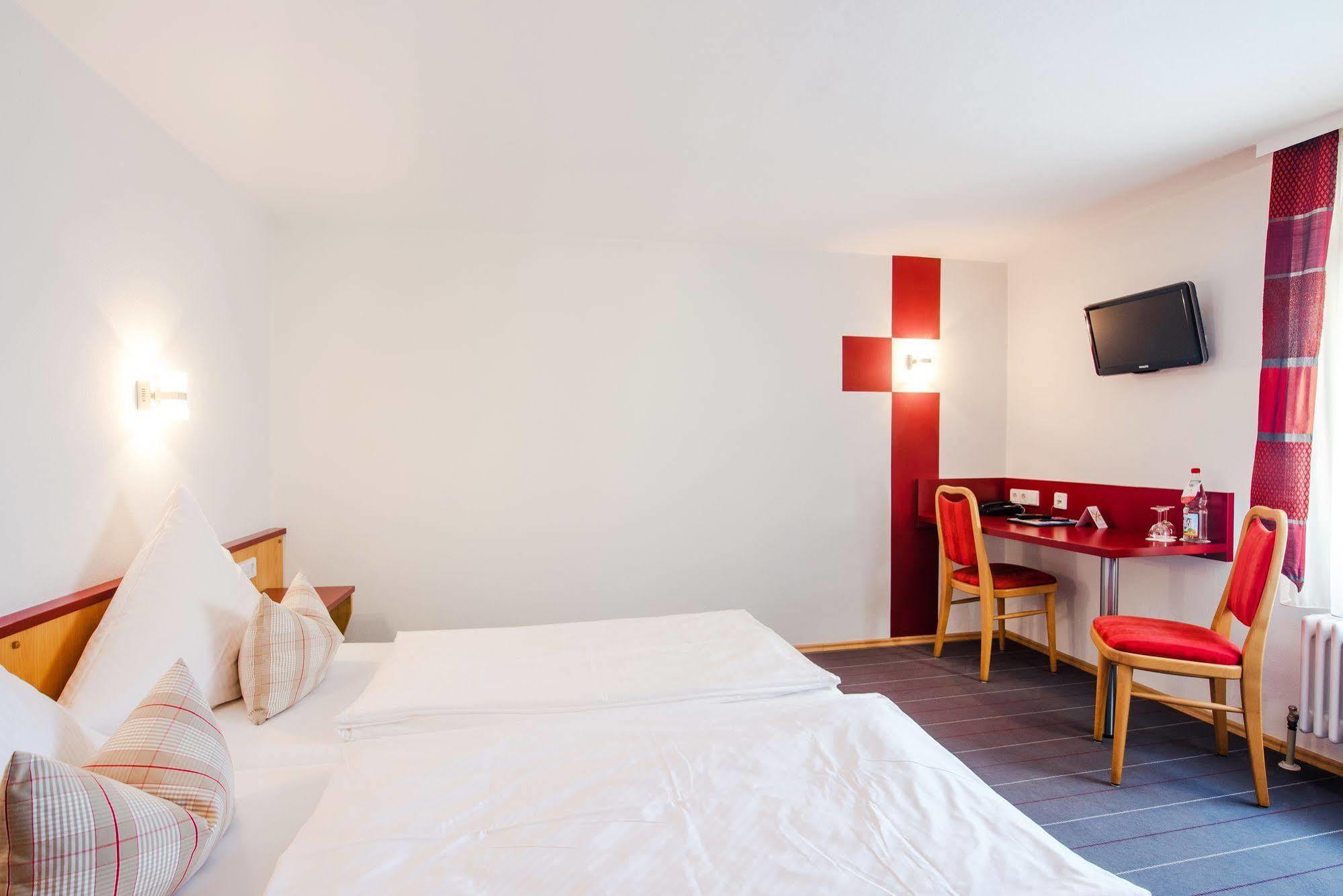 Hotel Gasthof Zum Roessle Altenstadt  Εξωτερικό φωτογραφία